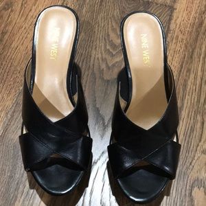 🔥2 for $10 or 3 for $15 Nine West black wedges